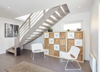 Intérieur avec escalier de ce projet sur-mesure